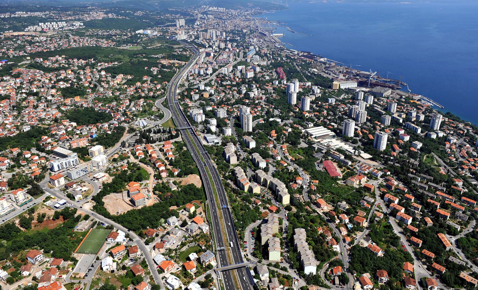 Zračni pogled na Rijeku i Kvarnerski zaljev